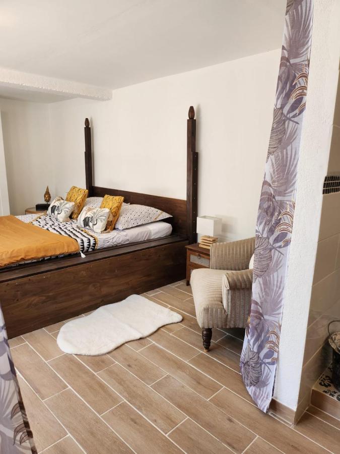 Taradeau La Maison Du Petit Thomas מראה חיצוני תמונה