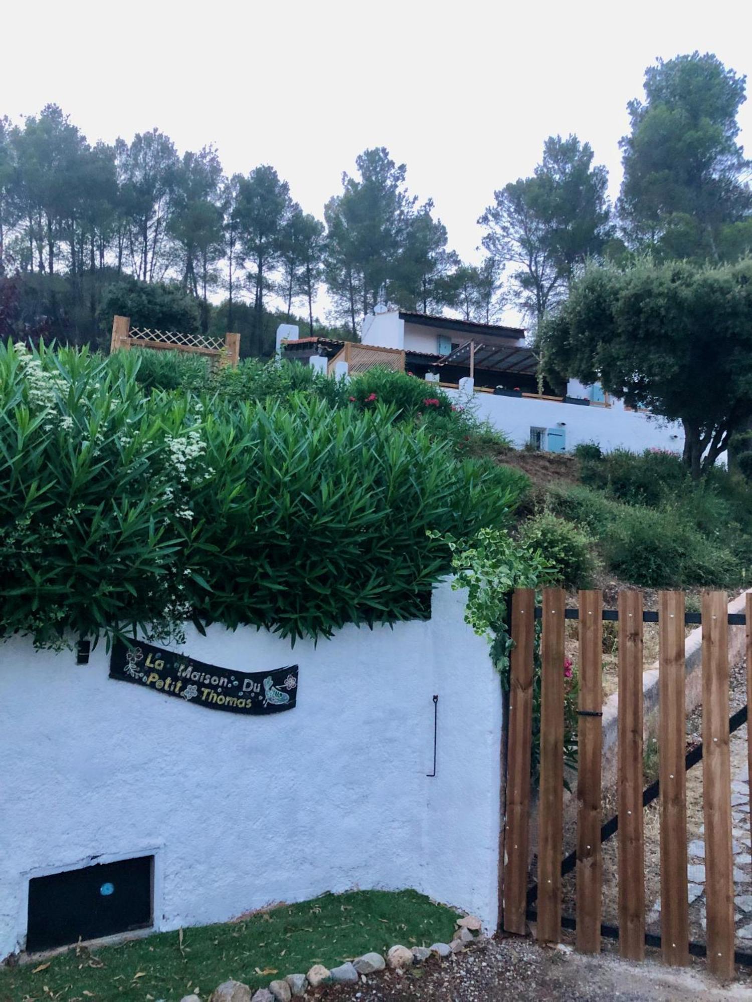 Taradeau La Maison Du Petit Thomas מראה חיצוני תמונה